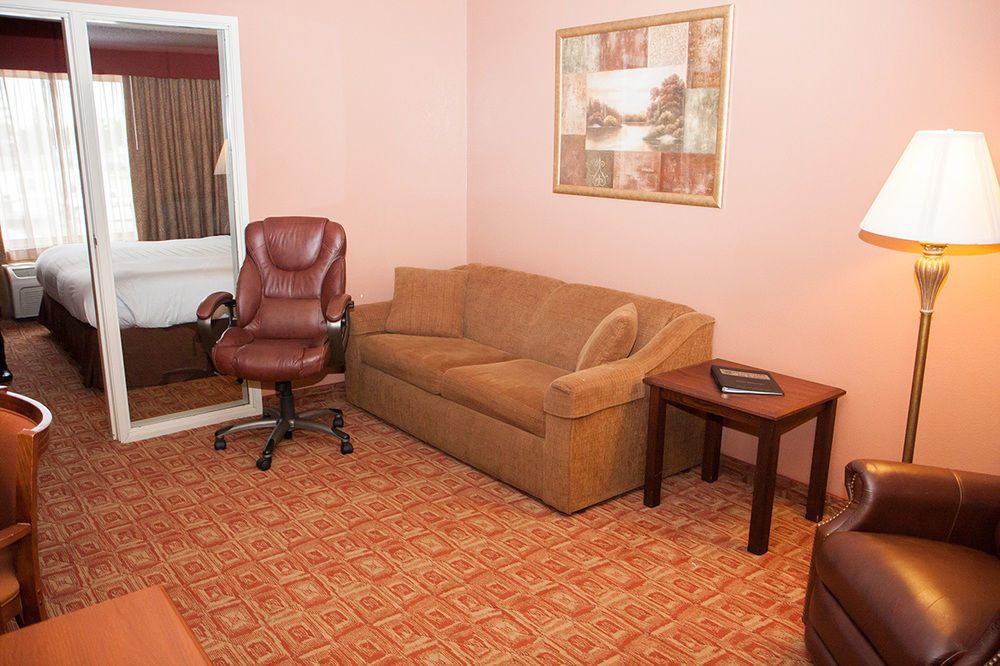 Norland Inn & Suites Roseau Εξωτερικό φωτογραφία